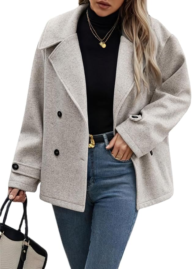 Abrigo corto de lana beige con doble botonadura