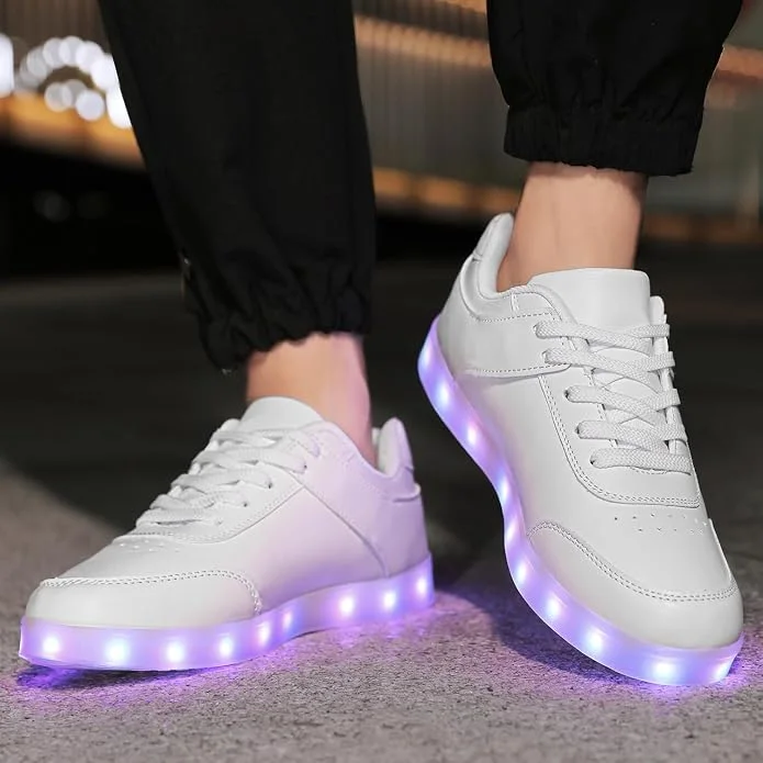 Tenis blancos con luces LED